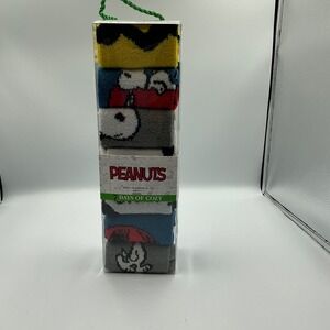 Peanuts Socks 7 Days of Cozy 6-12 Multicolor Snoopy Charlie Brown Fuzzy Crew 7pk